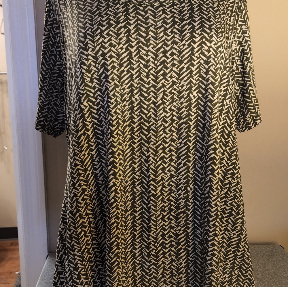 LulaRoe Perfect T
